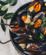 Lemongrass & Chilli Steamed Mussels