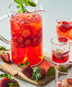 Rosé & Strawberry Spritz