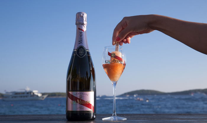 Mumm Rose Champagne poptail